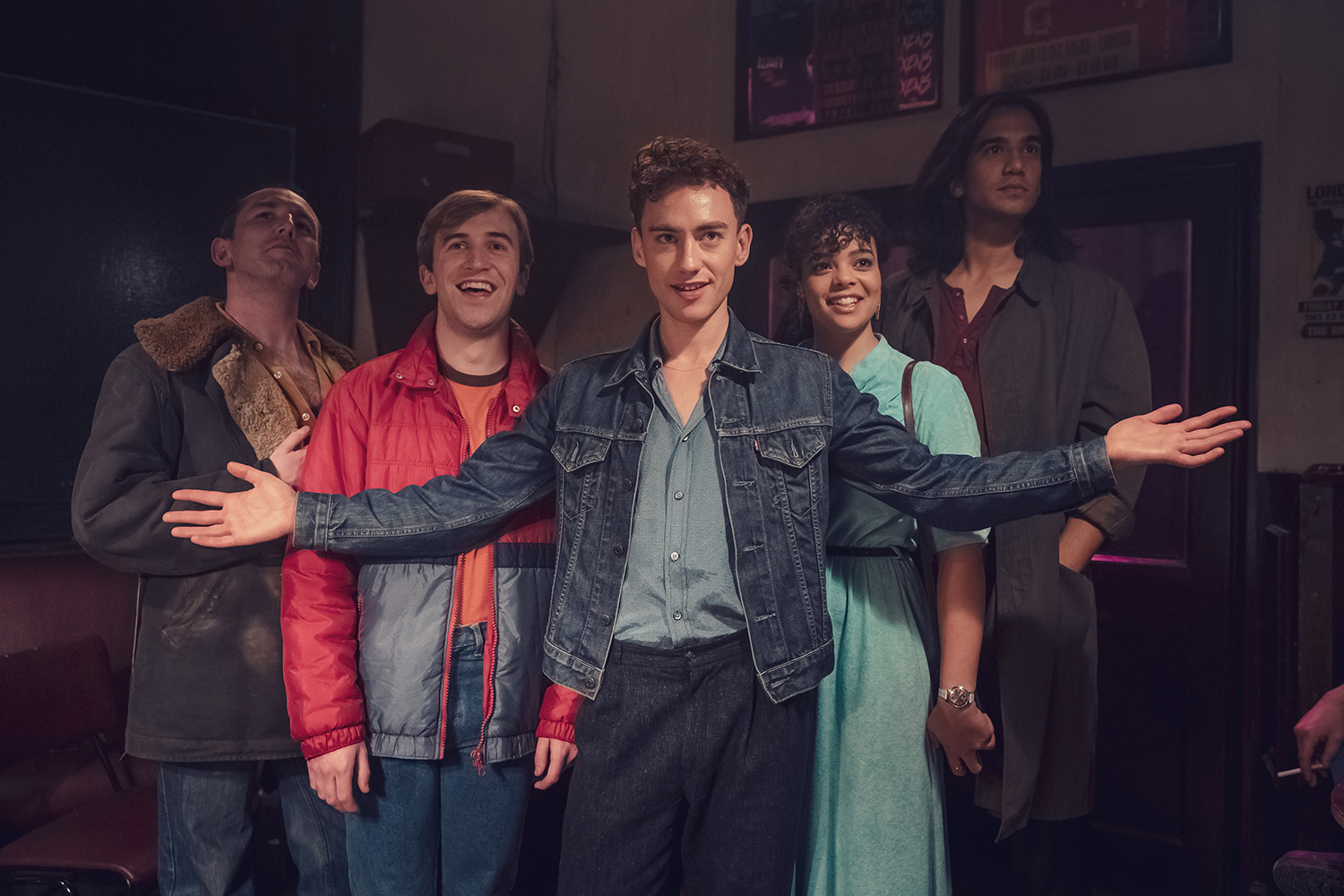 Olly Alexander Posing with co-stars of Its a Sin